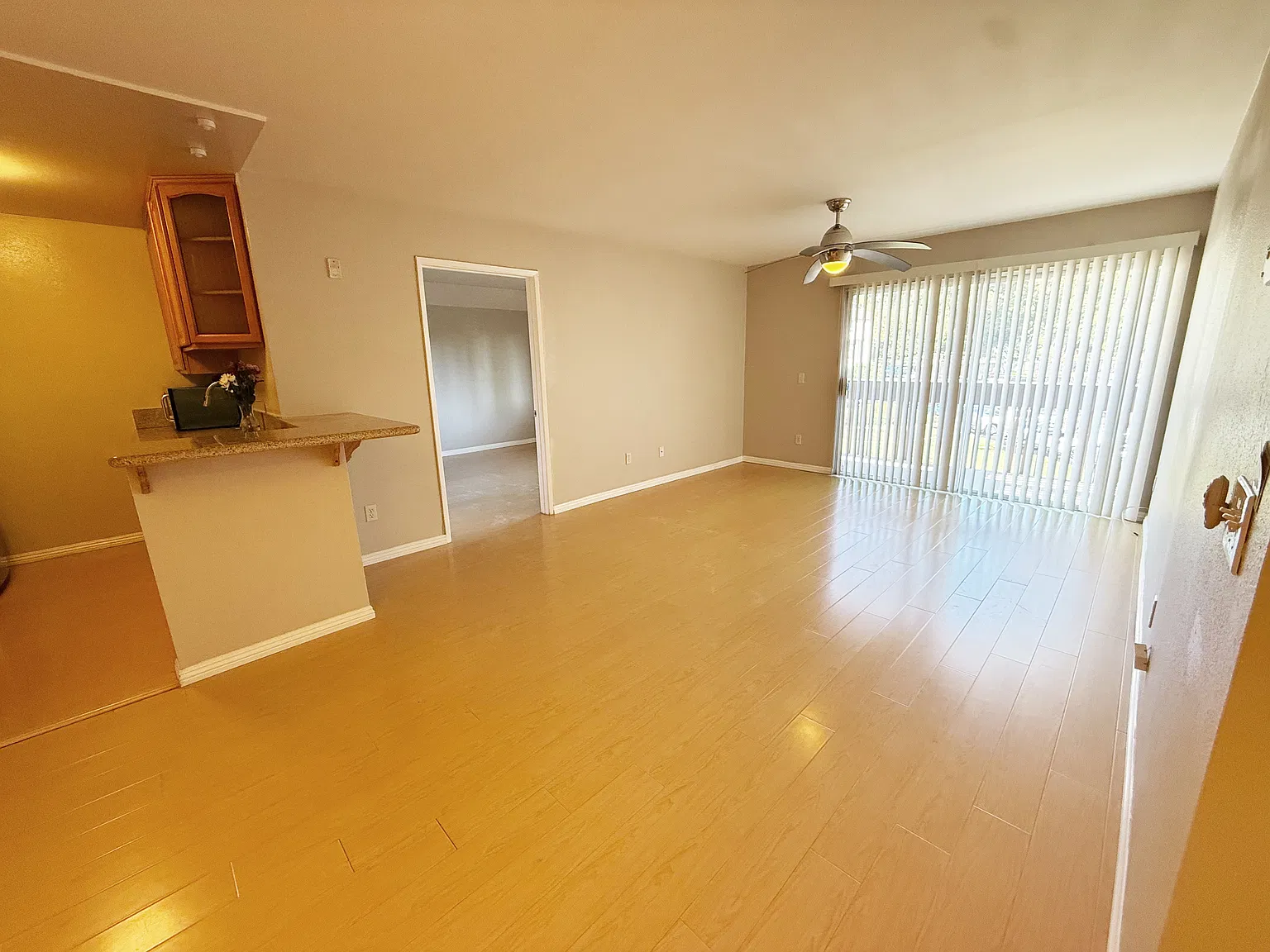2 bed, 878 sqft, $2,800 — Photo 1