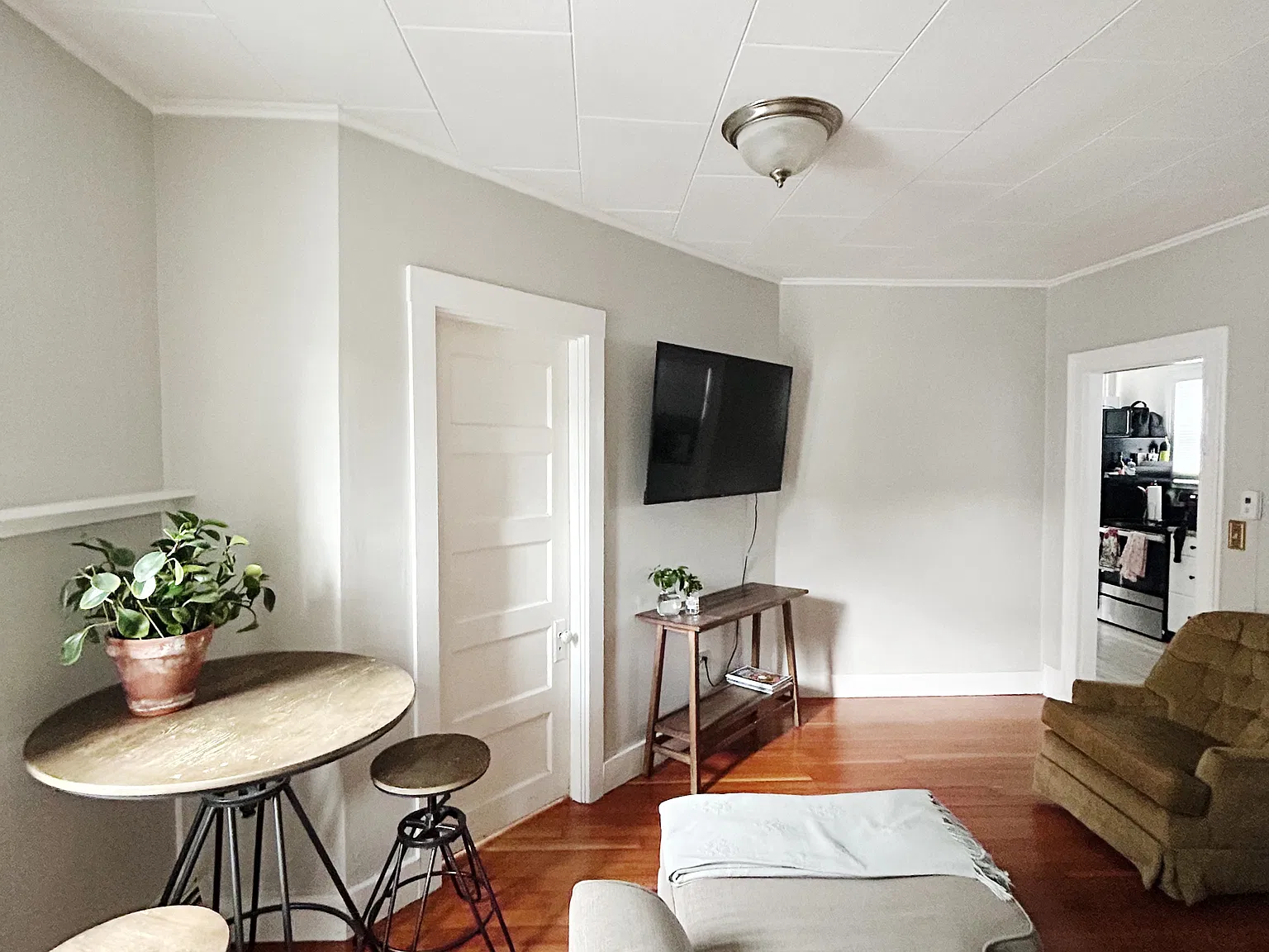 2 bed, $2,200 — Photo 2