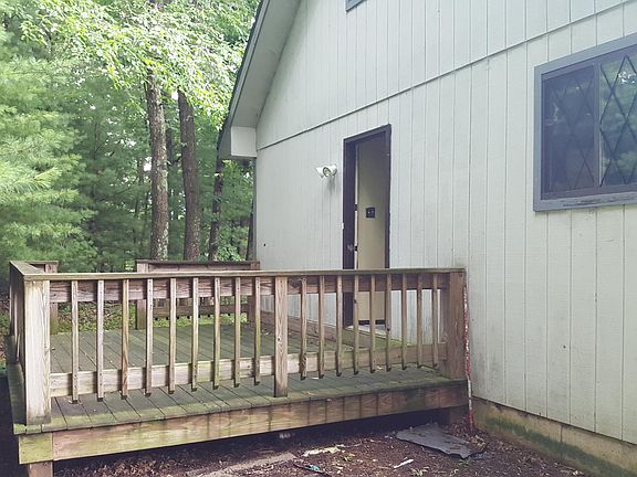 5th image of 110 Darcy Dr