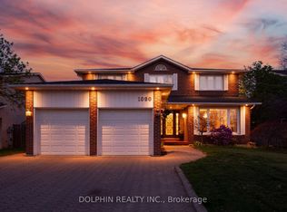 1090 Vanier Dr, Mississauga, ON L5H3X1