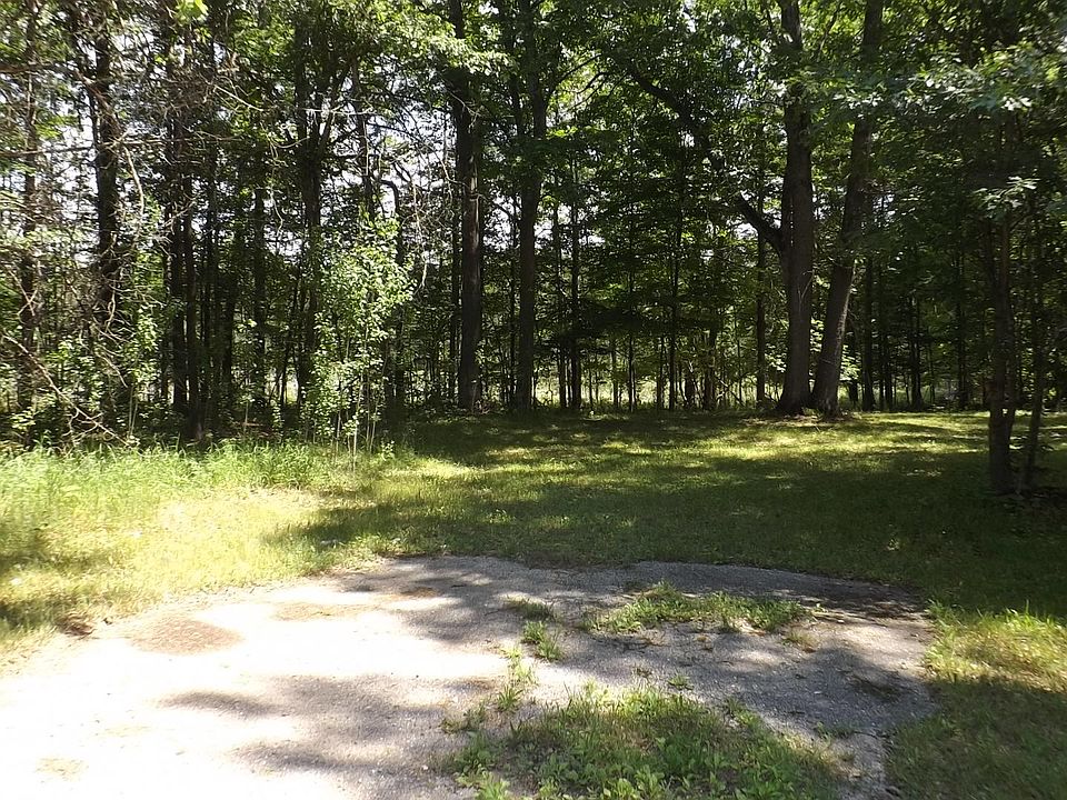 1st image of 122 Forest Park Ct