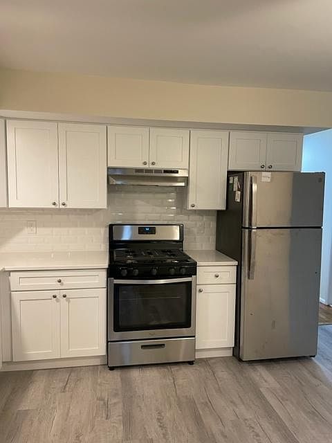 1st image of 105 Walcott Ave #B