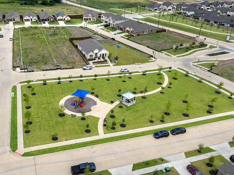 2500 Conroe Rd — Photo 23