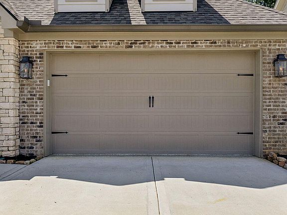 5th image of 1800 Emmeline Way