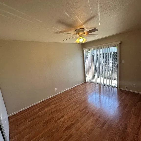 586 Berry Ave #3 — Photo 8