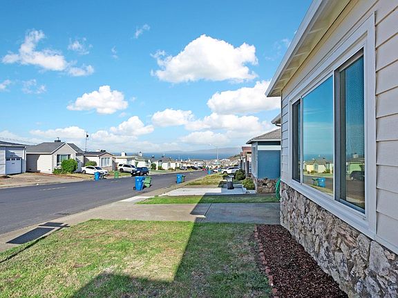2nd image of 769 Skyline Dr