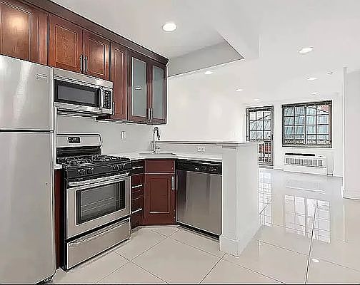 1st image of 207 W 115th St APT 8