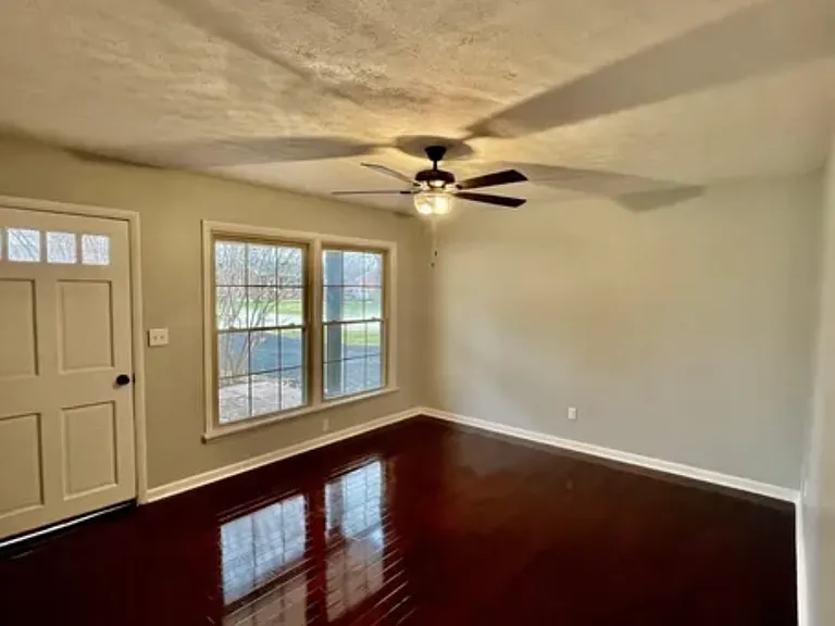 7608 Pintail Dr — Photo 2