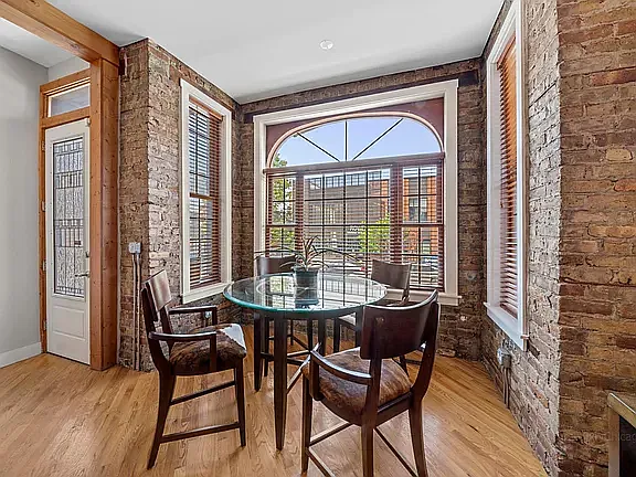 1421 W Augusta Blvd #1F — Photo 9