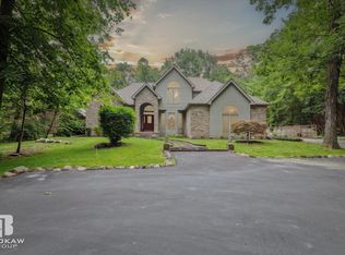 2177 S State Rd, Davison, MI 48423