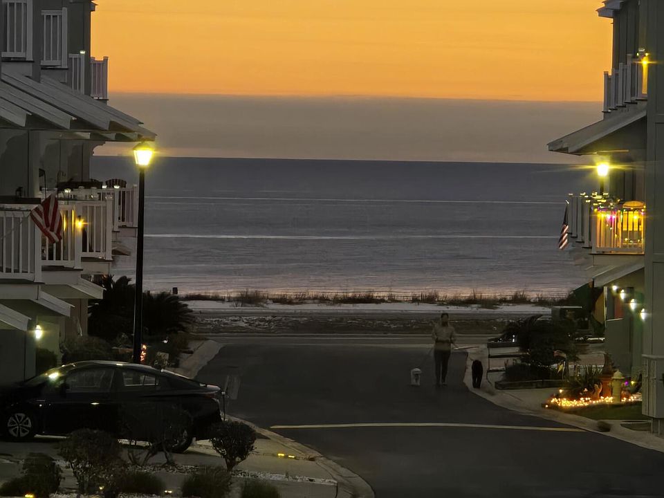 1st image of 734 W Beach Blvd