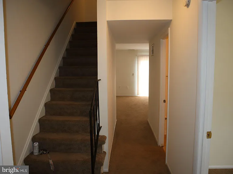 1171 S Division St — Photo 2