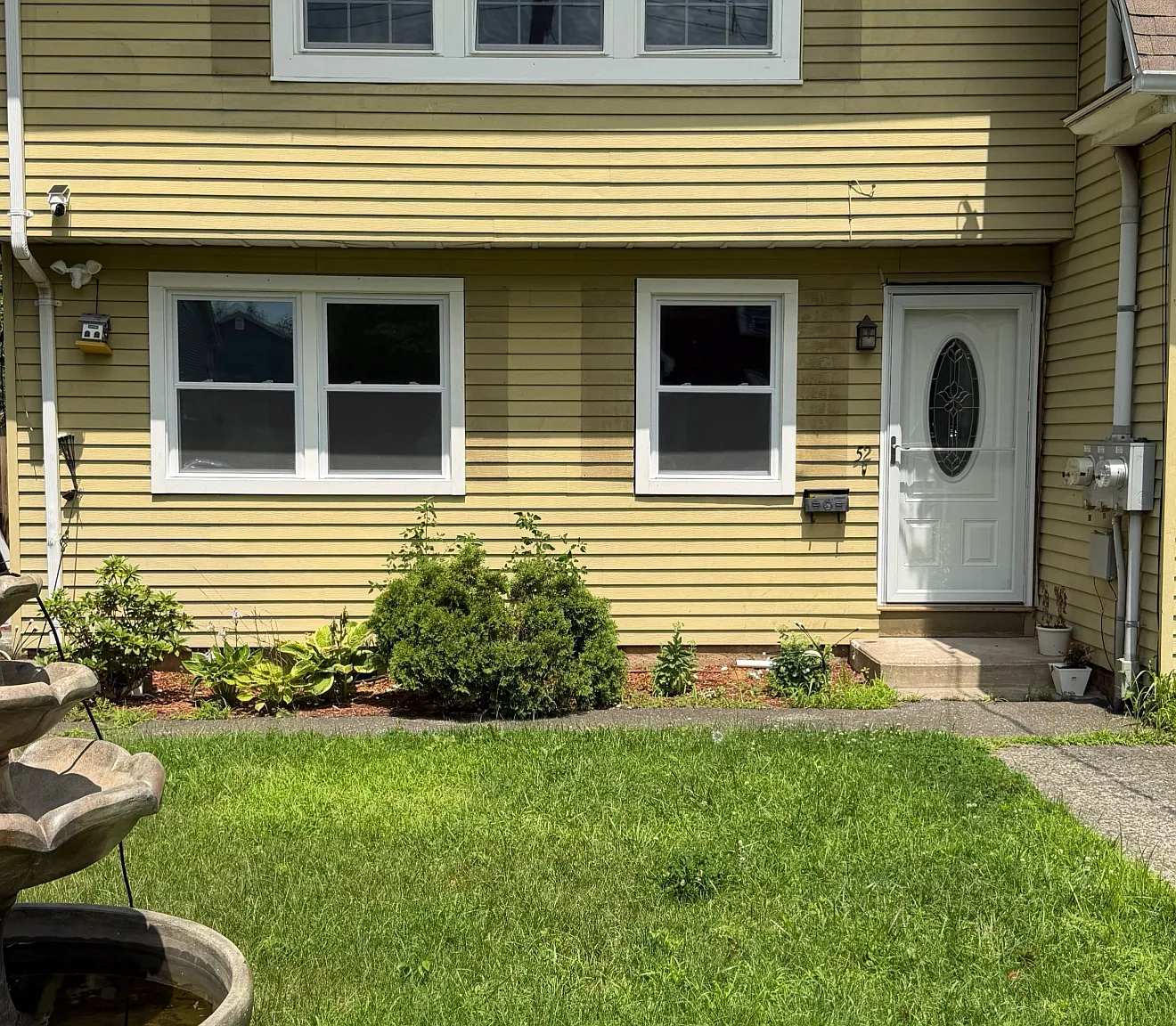 3 bed, 1.5 bath, 1200 sqft, $2,500 — Photo 1