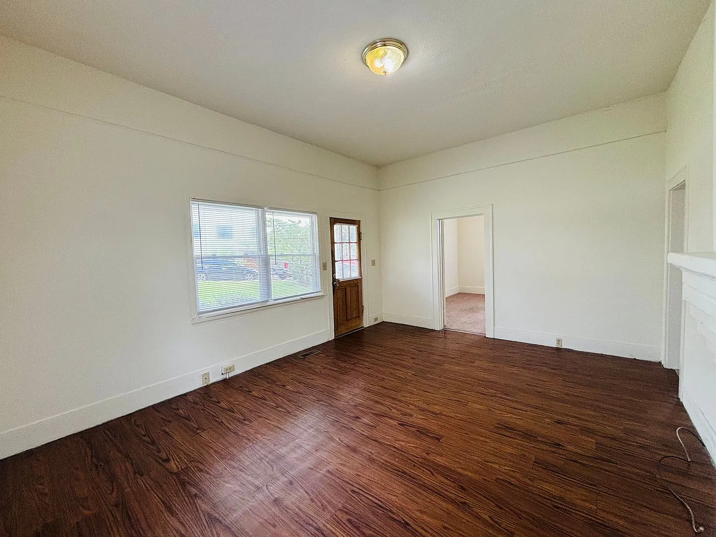 3 Bedroom 1 Bath Duplex — Photo 4