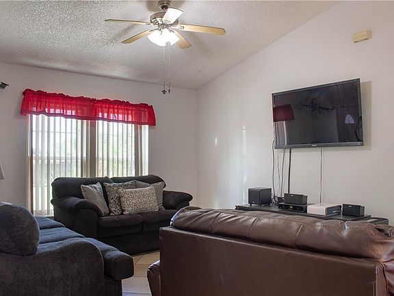 4th image of 510 Robbins Rest Cir