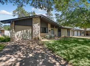 1812 Burbank St, Austin, TX 78757