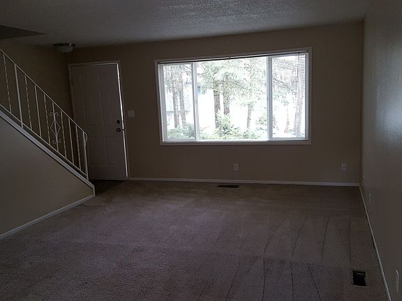 3rd image of 3595 Cedaroak Dr APT 1