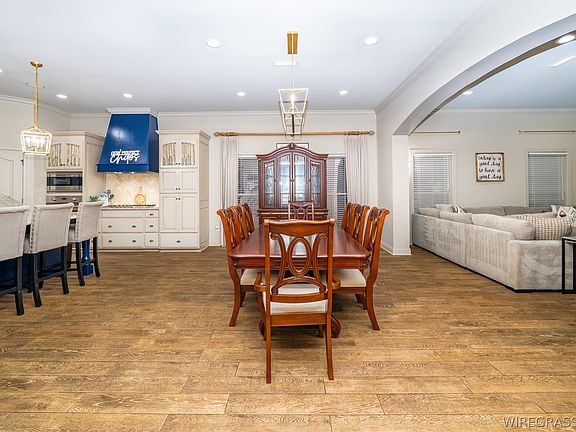 4th image of 155 Rosemount Ct