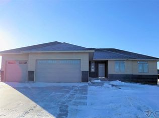 1817 W Parkwood Cir, Sioux Falls, SD 57108