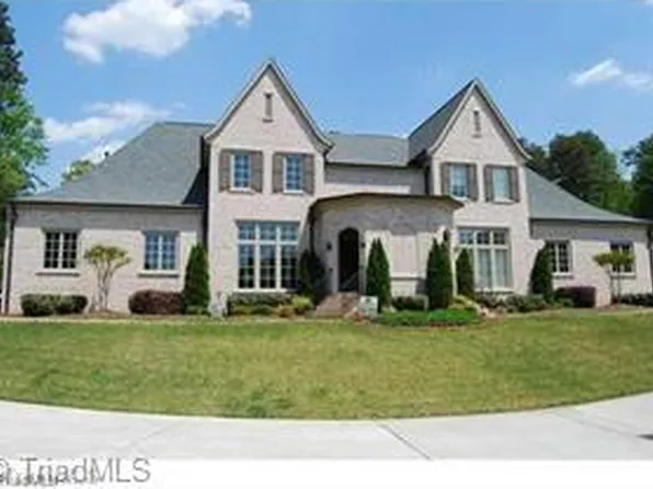 4 Chippers Ct, Greensboro, NC 27407