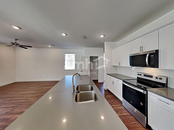 4th image of 9123 Taft Point Ct