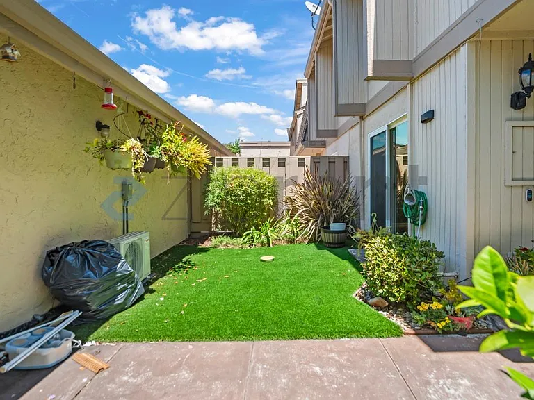 11030 Firethorne Dr — Photo 3