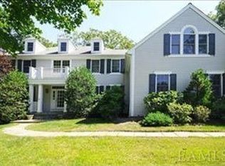 8 Gifford Lake Dr, Armonk, NY 10504