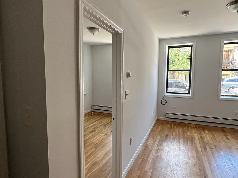 121 63rd St #1 — Photo 4