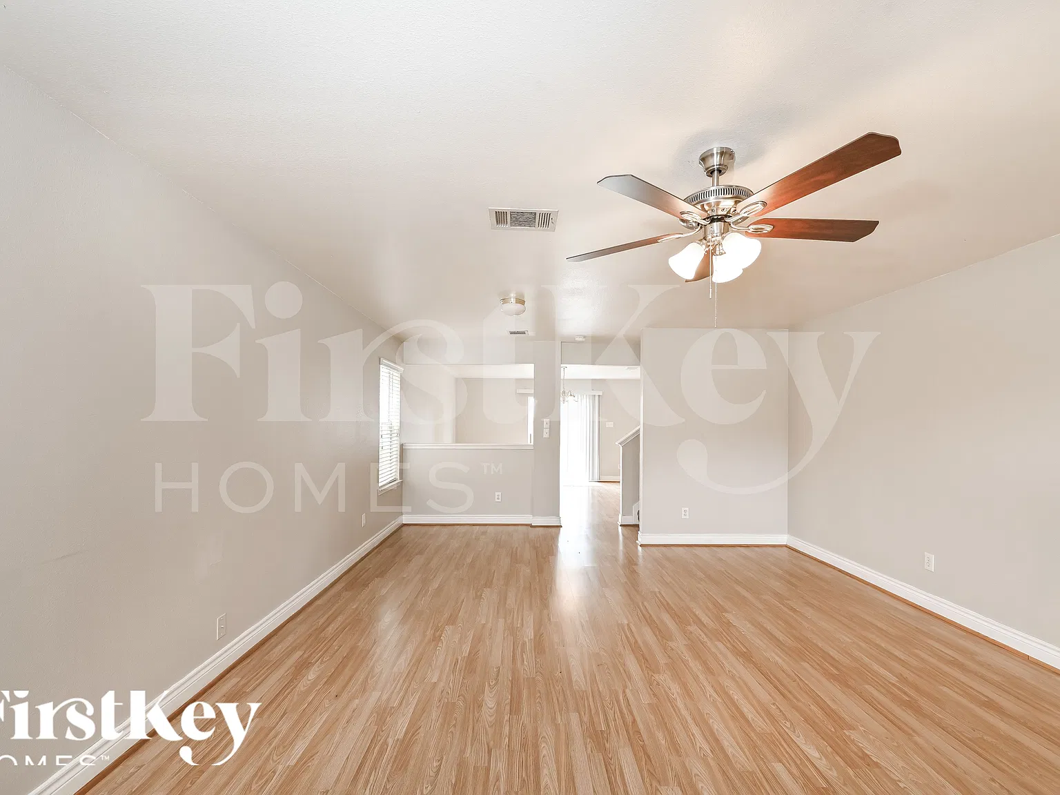 4 bed, 2.5 bath, 2240 sqft, $2,310 — Photo 4