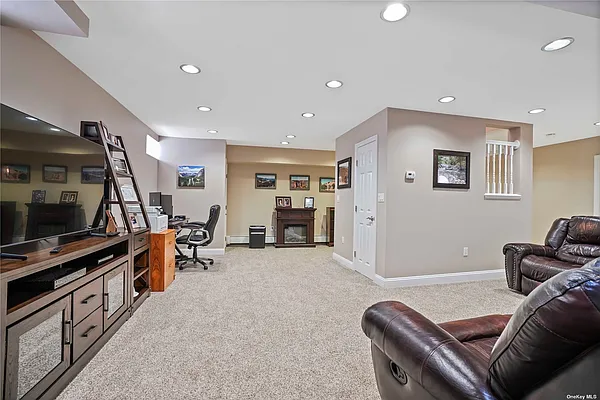 Sold by Century 21 Amiable Realty Group II Inc | media 63