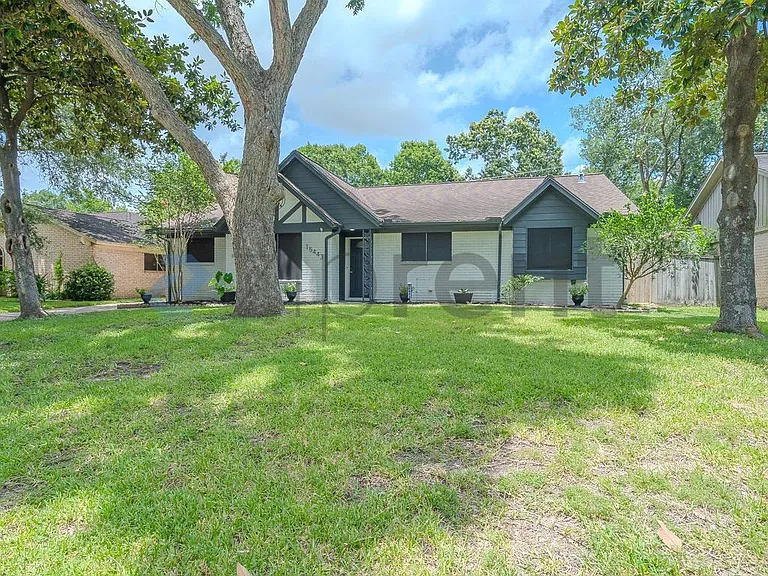 15443 Blackhawk Blvd — Photo 4