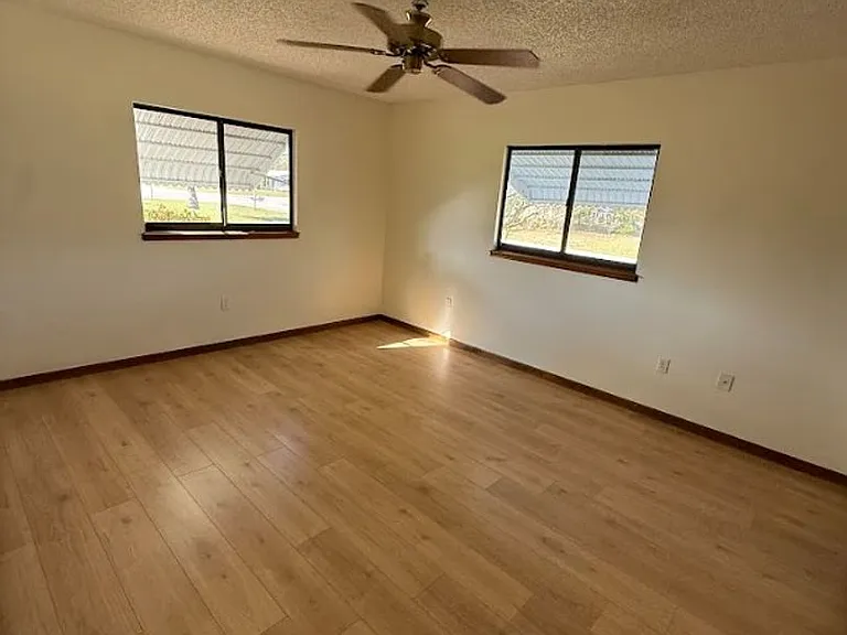 10081 SW 95th Ave — Photo 11