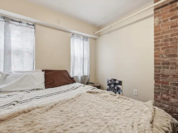 39 Waverly Street image 1 of 19