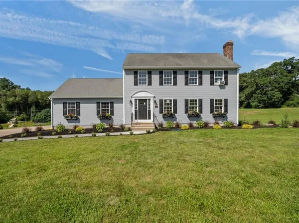 45 Pleasant View Dr, Hope Valley, RI 02832