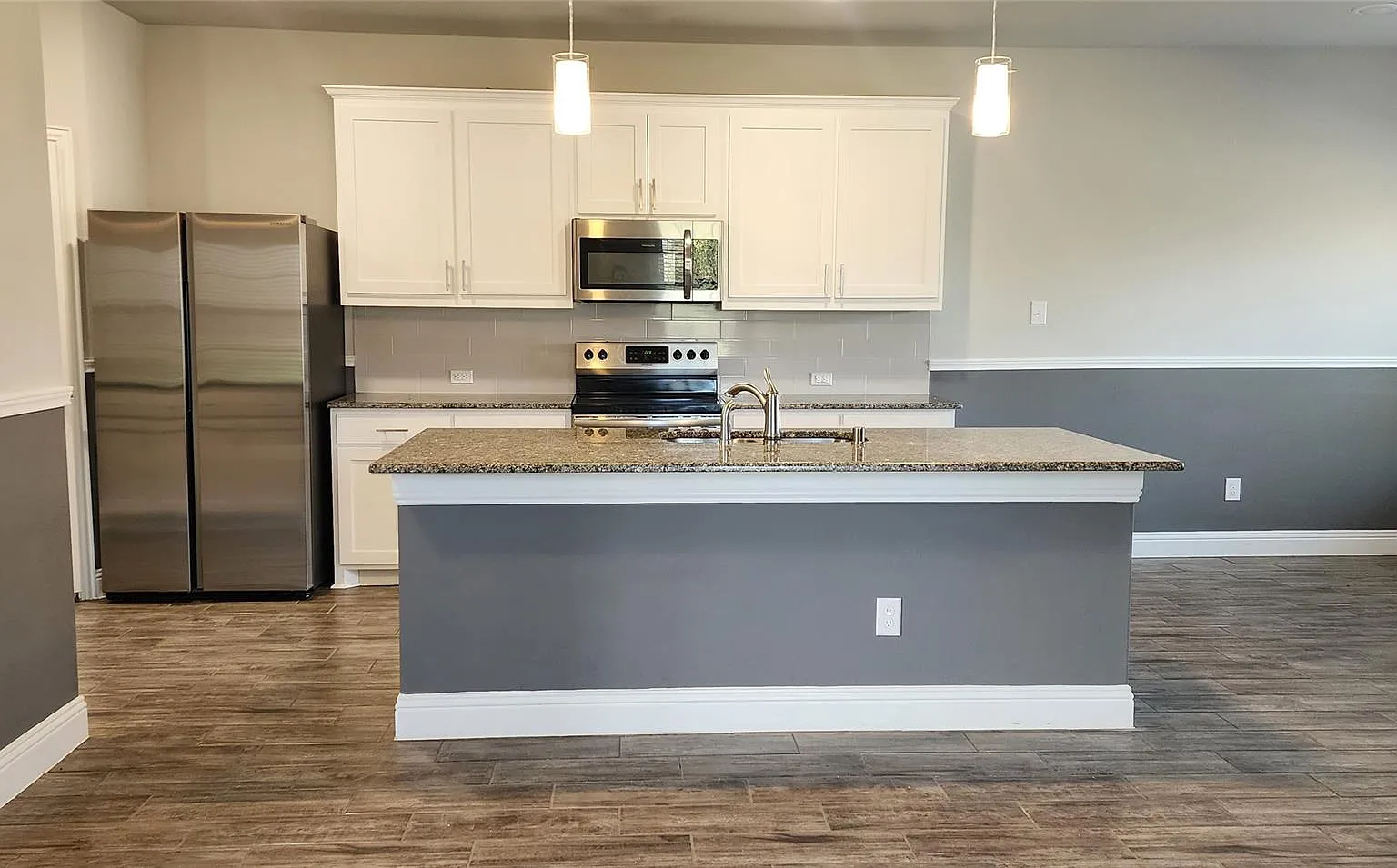 3 bed, 1936 sqft, $1,990 — Photo 4