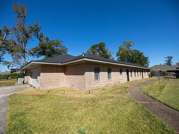 3709A-HOLLY-HILL
