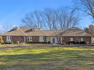 901 Char Don Ave, Raymore, MO 64083