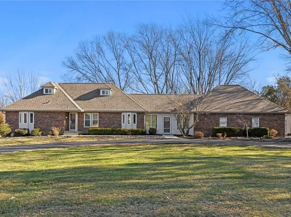 901 Char Don Ave, Raymore, MO 64083