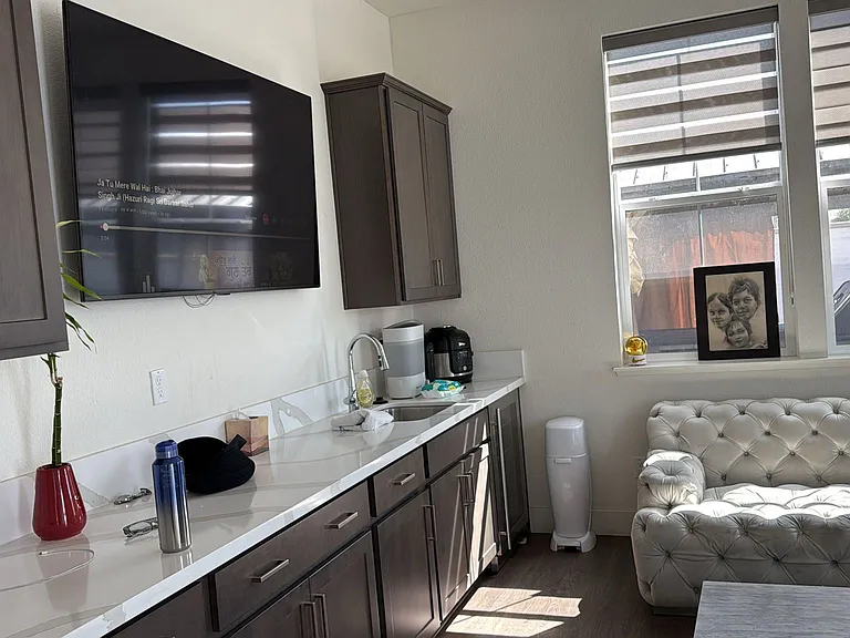 2913 Hercules Ct — Photo 4