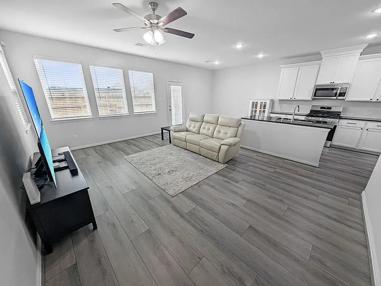 27939 Western Creek Ct — Photo 2