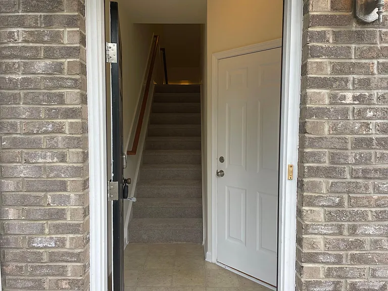 1668 Holly Grove Way — Photo 3