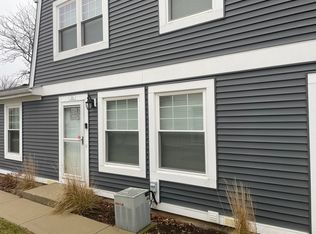 306 Somerset Ln, Vernon Hills, IL