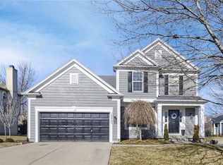 15860 W 157th Ter, Olathe, KS 66062