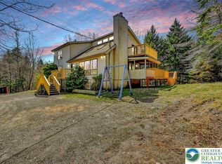 445 Minsi Trl W, Long Pond, PA 18334
