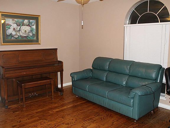 FORMAL DINING HAS REAL WOOD FLR.S