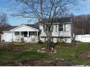519 Pitts Hen Town Line Rd, Henrietta, NY 14467