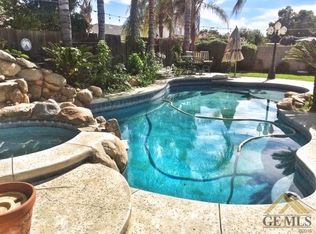 11103 Lakewood Ct, Bakersfield, CA