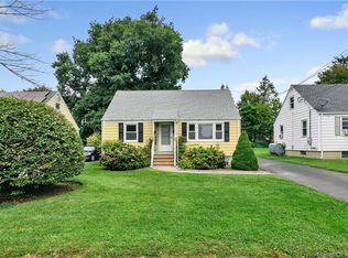 22 Crown Ave, Norwalk, CT 06854