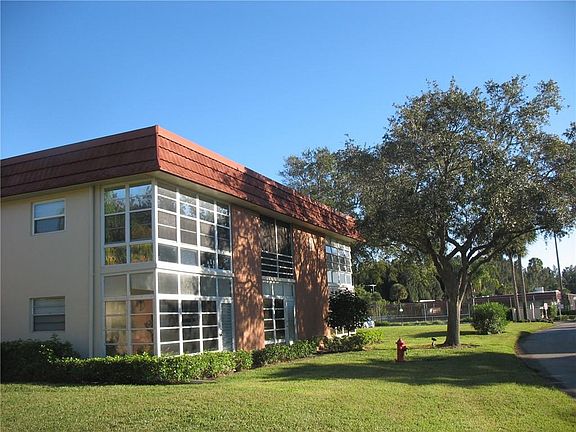 2nd image of 51 Woodland Dr