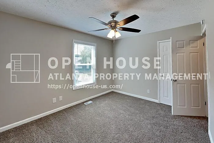 979 Tyrell Dr — Photo 13